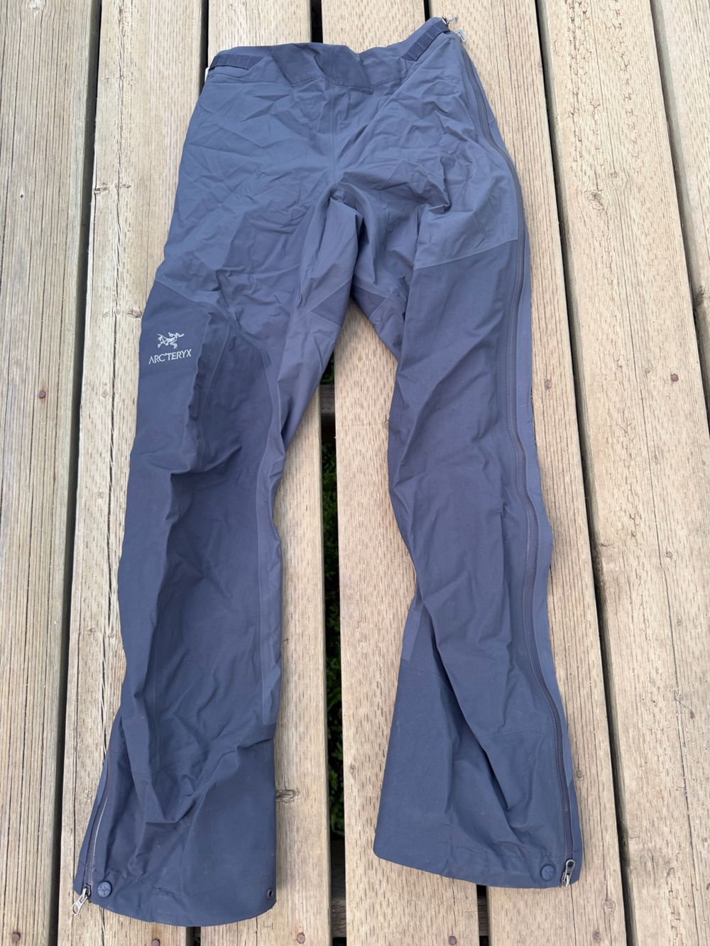 Ladies Arc'teryx Alpha SL Hardshell Pant (Rain Pants) - Excellent Used Condition